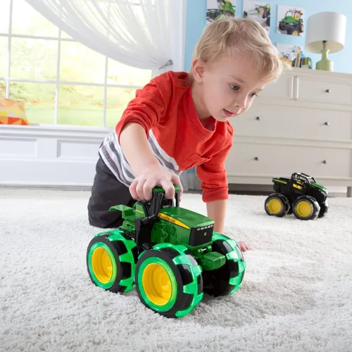 Miniatura 6 de TOMY Monster Treads Lightning Wheels - Tractor John Deere - Juguete de camión monstruo con luces activado por movimiento - Juguetes de tractor John