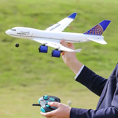 RC Airbus 747 A380 2.4G Control remoto Avión eléctrico de cuatro motores RC Avión de juguete RC Avión con luces LED Avión resistente a caídas 2