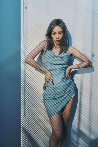 Miniatura 8 de TAEYEON INVU 3er álbum de cinta limitada versión cinta+folleto de 16p+seguimiento Kpop sellado