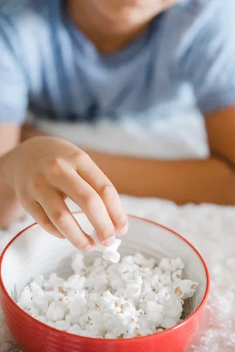 Miniatura 6 de Amish Country Popcorn 10 bolsas de 4 onzas Palomitas de maíz blancas bebé Antigüedad, sin OMG y sin gluten (bolsas de 10 a 4 onzas)