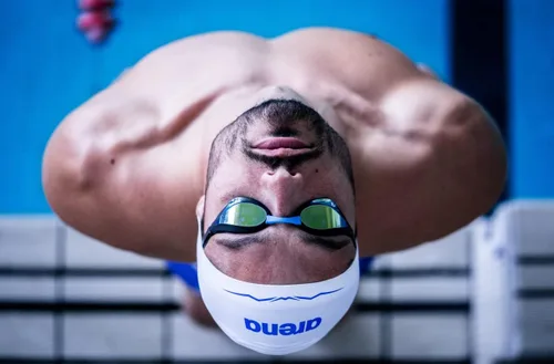Miniatura 6 de Arena Gafas de natación de carreras unisex Cobra Core Swipe antivaho para hombres y mujeres con lente de policarbonato con espejo/sin espejo