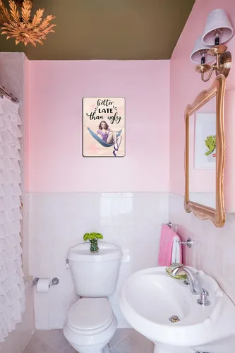 Miniatura 6 de Letrero decorativo de baño Pin Up Girl Metal Tin Sign Better Late Than Ugly Retro Decoración de pared para decoración de baño, dormitorio, vestido