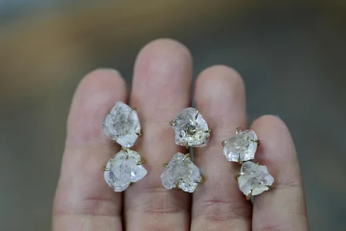Miniatura 37 de Pendientes de tuerca de piedra preciosa cruda, idea de regalo para el día de la madre, graduación, moda de verano