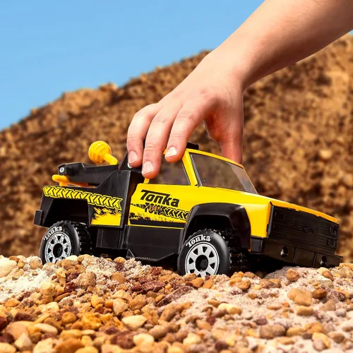Miniatura 8 de Tonka Steel Classics Tow Truck - Camión de construcción de juguete, hecho de acero y plástico resistente, para niños y niñas de 3 años en adelante