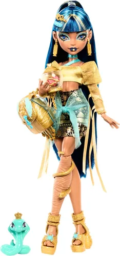 Muñeca Monster High Cleo De Nile con blusa dorada y falda de capas, incluye cobra mascota Hissette y accesorios como mochila, snack y pergamino