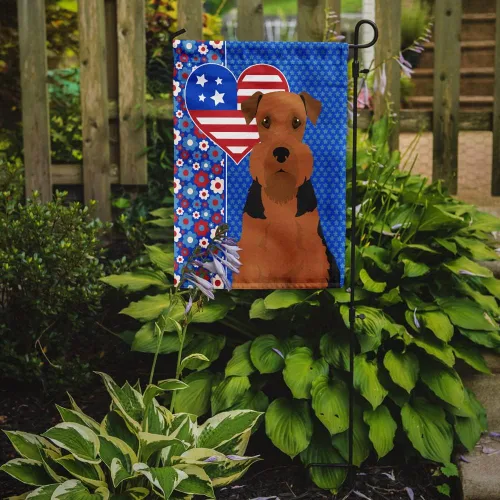 Miniatura 2 de Caroline's Treasures WDK5119GF - Bandera de jardín americana de Airedale Terrier de Estados Unidos, color negro y tostado, bandera decorativa