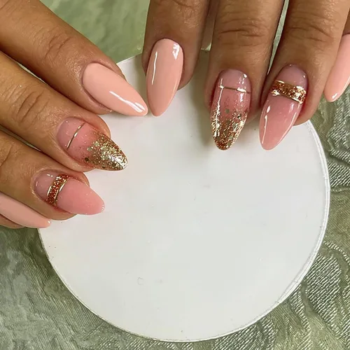 Miniatura 7 de TBRZTR Uñas postizas cortas ovaladas a presión de almendra, uñas postizas acrílicas artificiales con diseños de llama dorada, 24 piezas de cobertura