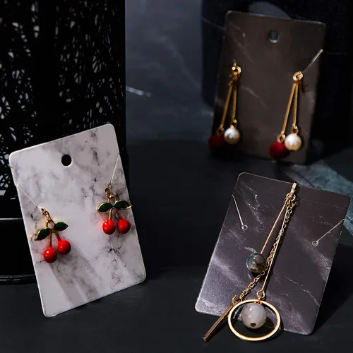 Miniatura 4 de Hicarer Juego de 800 piezas de soporte para aretes, collares, tarjetas, joyas, 200 tarjetas de presentación de mármol, 200 bolsas autosellantes, 400