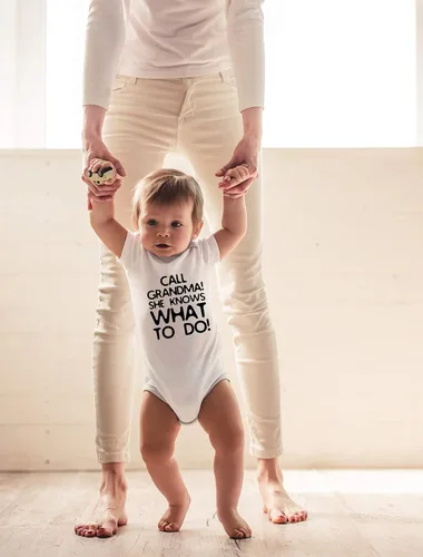 Miniatura 11 de CBTwear Call Grandma She Knows What To Do Baby Bodysuit - Adorable mameluco Ropa Unisex Humor Romper