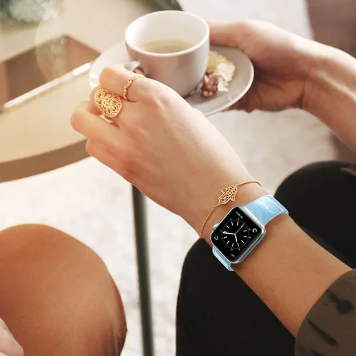 Miniatura 6 de EDIMENS Correa deportiva compatible con correas de Apple Watch de 1.61, 1.49, 1.57 y 1.57 pulgadas, correa de repuesto pequeña de silicona brillante