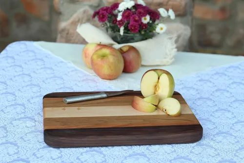 Miniatura 3 de Tablas de cortar de madera hechas a mano incluyendo aceite (9 "x 11" con asa)