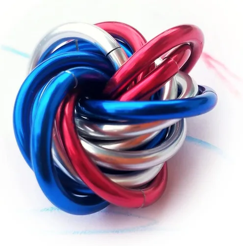 Miniatura 23 de Möbii Fidget Ball (MultiColor): Herramienta de alivio del estrés, ansiedad y estimulación para ADHD, silenciosa, ideal para el hogar, viajes, Rosa