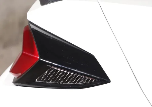 Miniatura 5 de Daeiclru Adhesivo triangular de fibra de carbono real para luz trasera trasera compatible con Chevrolet Corvette C8 2020-2023, accesorios de moldura