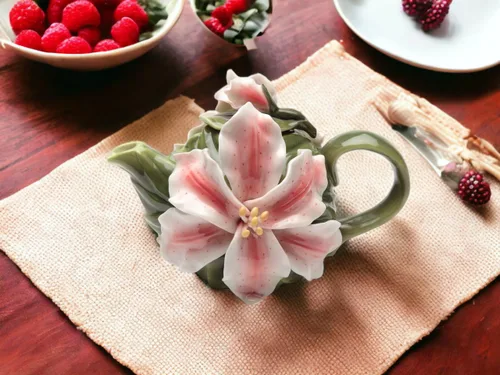 Miniatura 2 de Tetera de porcelana fina Stargazer Lily Flower, 6 1/4" L