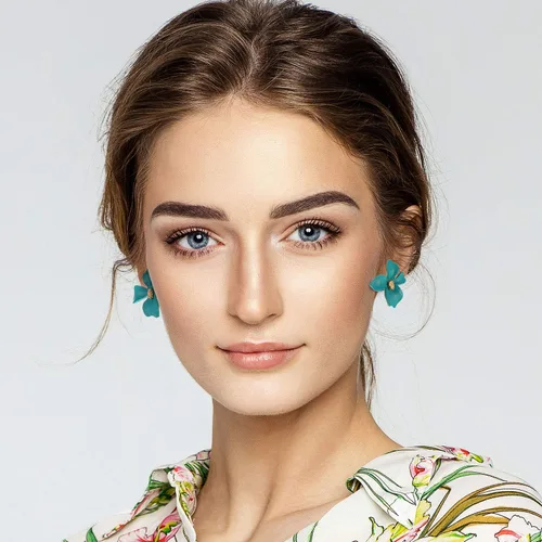 Miniatura 7 de 7 pares de aretes de flores estilo playa boho para mujer, aretes con forma de margarita con brote dorado