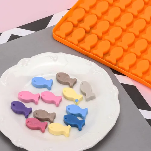 Miniatura 4 de Moldes de silicona de 112 cavidades Moldes en forma de pez mini Molde para golosinas de perro no pegajosas Moldes de chocolate para hornear