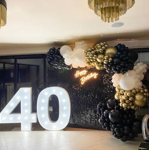 Miniatura 5 de Kit de arco de globos negros y dorados, ADOINBY 140 piezas de globos de látex confeti negros, blancos y dorados metálicos de 18, 12, 10 y 5