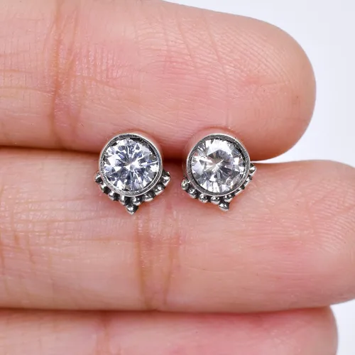 Miniatura 82 de Round Gemstone Stud Design 2