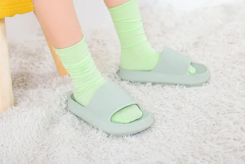 Miniatura 6 de Youecci Sandalias de nube para niños, sandalias de ducha, sandalias de baño, piscina, cómodas pantuflas de suela gruesa, zapatos de playa