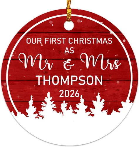 Adorno personalizable con texto en inglés «Our First Christmas As Mr. & Mrs. 2026», adorno personalizado para el Sr. y la Sra. Nombre, primera