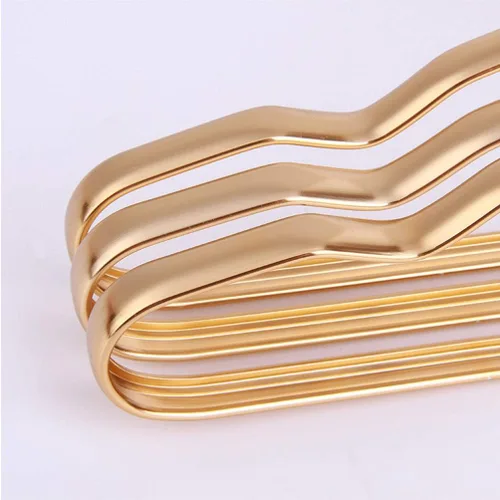 Miniatura 5 de LIFKOME Perchas para abrigos, paquete de 100 perchas de alambre de metal resistente con sin ranuras, perchas estándar para trajes, ahorro