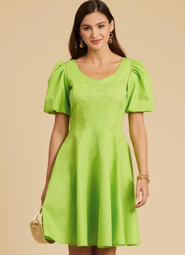 Miniatura 4 de McCall's M8405K5 - Kit de patrón de costura para vestido ajustado y acampanado, código de diseño M8405, tallas 8-10-12-14-16