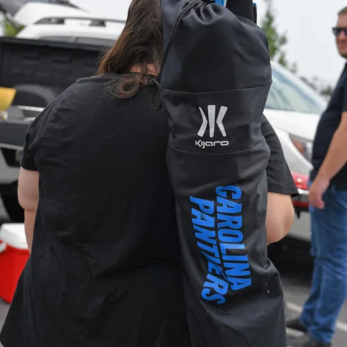 Miniatura 8 de Kijaro Dual Lock Pro, Silla plegable para fanáticos de deportes, 26" L x 35.5" W x 37" H, Carolina Panthers