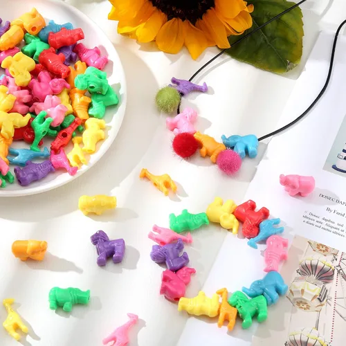 Miniatura 5 de Hicarer 180 cuentas en forma de animal de plástico zoológico de animales de poni, coloridas cuentas de artesanía marina y selva, 0.66 libras