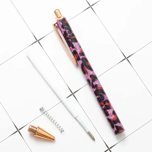 Miniatura 7 de PASISIBICK 8 bolígrafos de escritura de leopardo femenino, bonitos bolígrafos con purpurina, tinta negra, punta media de 0.039 pulgadas