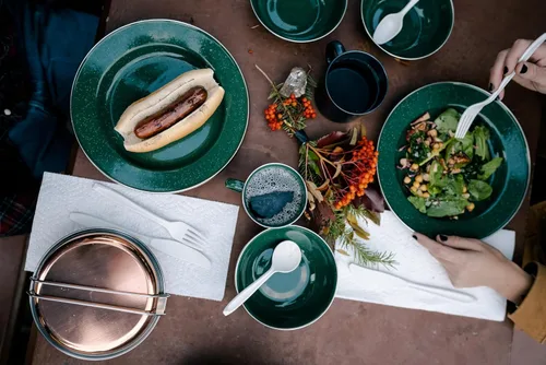 Miniatura 5 de Stansport Deluxe 24-Piece Enamel Tableware Set - Enamel Plates and Bowls Lightweight and Durable Camp Dish Set for Camping and Backpacking Plates