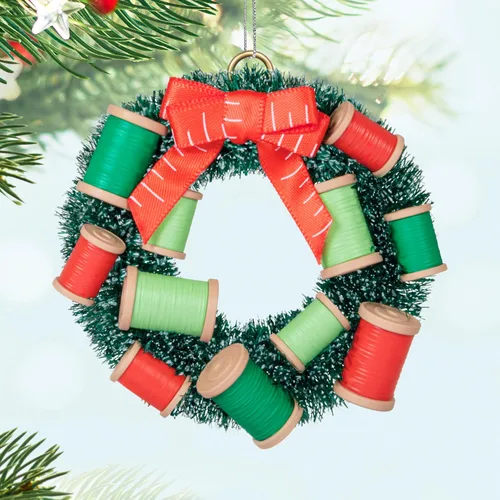 Miniatura 6 de Hallmark Keepsake Adorno navideño colgante 2024, "We Needle Little Christmas", Regalos para artesanos