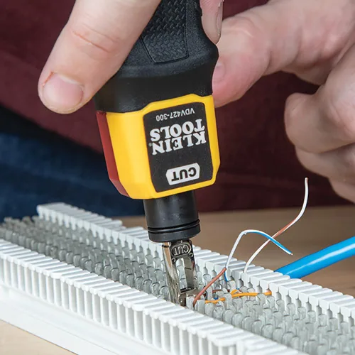 Miniatura 4 de Klein Tools VDV001819 Juego de herramientas, juego de prueba de instalación de cables con engarzadores, comprobador de cables Scout Pro 3