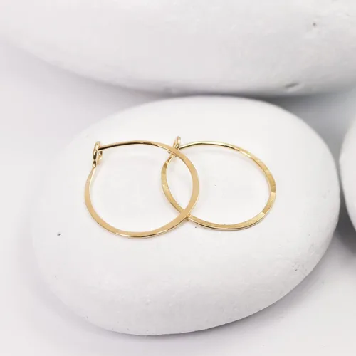 Miniatura 3 de Pendientes de aro delgados martillados, elegantes geométricos de plata de ley maciza, relleno de oro y relleno de oro rosa; para mujeres de Lotus