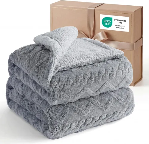 Miniatura 13 de Bedsure Gentlesoft - Manta de forro polar Sherpa para sofá, mullida y acogedora manta de jacquard para mujer, regalo de Navidad, gruesa y cálida