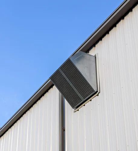 Miniatura 4 de Ventilador de accionamiento directo de hélice de pared para aplicaciones que requieren grandes volúmenes de aire. Incluye caja de pared con pantalla