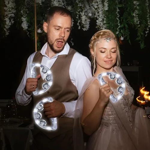 Miniatura 6 de Yunsailing Paquete de 24 panderetas con luz LED, juguetes de percusión de mano que brillan en la oscuridad, suministros de fiesta para adolescentes
