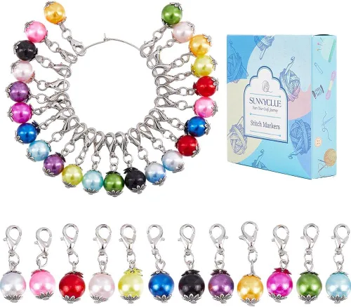 Miniatura 12 de SUNNYCLUE 1 Caja 30Pcs Marcadores de Puntada para Tejer y Ganchillo, Adornos de Flor de Margarita, Perlas de Perla, Tirador de Cremallera, Clip 30
