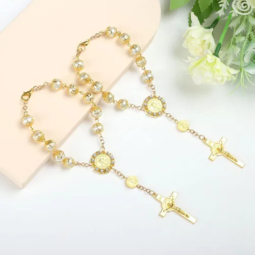 Miniatura 6 de LEMESO 20 piezas de mini rosarios chapados en oro, pulseras de crucifijo de perlas de imitación de color marfil, recuerdos de bautizo a granel