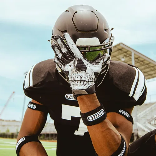 Miniatura 6 de Battle Sports Skullface - Guantes de fútbol americano con capa de extraterrestre rosa para receptor abierto, ultraadherentes y con agarre