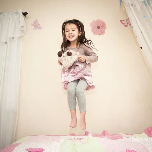 Miniatura 7 de SkiBeaut Calcetines para niños pequeños, 12 pares de puños antideslizantes para niños y niñas con pinzas para 1-7 años