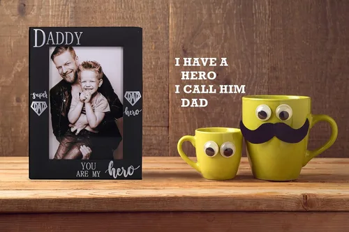 Miniatura 2 de DADDY YOU ARE MY Hero - Marco de fotos para el día del padre, regalo para papá, metal negro grabado 4 x 6 pulgadas (DADDY HERO vertical)