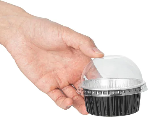 Miniatura 14 de Restaurantware Ramequines desechables de 4.2 onzas con tapas, 100 vasos desechables redondos de crema brulee, tapas de cúpula aptas para horno, Negro