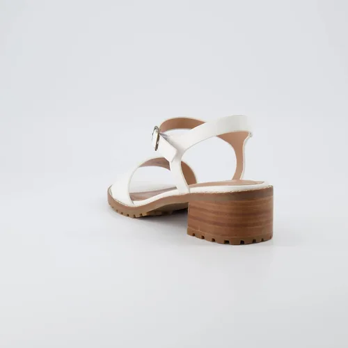 Miniatura 5 de CUSHIONAIRE Sandalia Flynn con tacón de bloque de una banda + espuma viscoelástica, anchos disponibles
