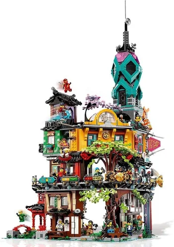 Miniatura 5 de LEGO NINJAGO Kit de Construcción NINJAGO City Gardens 71741; Set de Juego Casa Ninja con 19 Minifiguras, Nuevo 2021 (5,685 Piezas), Multicolor