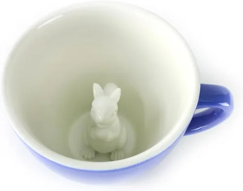 Miniatura 2 de Creature Cups - Taza de cerámica con diseño de ardilla (11 onzas, azul cobalto) - Muñeco 3D oculto de animal del bosque en la taza que emerge