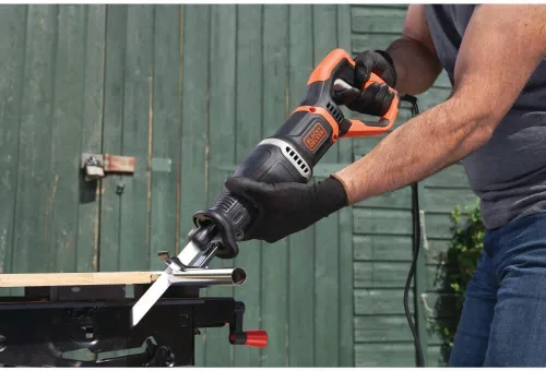 Miniatura 5 de BLACK+DECKER Sierra recíproca eléctrica de 7 amperios con soporte de rama extraíble (BES301K)