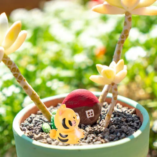 Miniatura 2 de NUOBESTY Juego de adornos de mini tigre, 7 figuras de resina de 1.02 pulgadas, modelos creativos de tigre pequeño, decoración de escritorio
