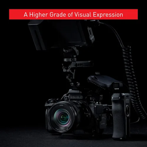 Miniatura 7 de Cámara sin espejo Panasonic LUMIX S5IIX, 24.2MP de fotograma completo con AF híbrido de fase, nueva tecnología Active I.S., Pro-Res de 5.8K, RAW por
