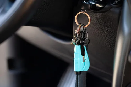 Miniatura 5 de resqme Llavero de emergencia compacto original, herramienta de escape de coche, cortador de cinturón de seguridad y rompevanas, fabricado en Estados