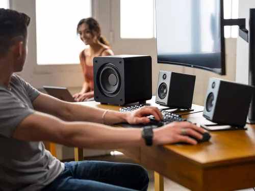 Miniatura 5 de Audioengine Subwoofer alimentado S6, altavoz compacto de 6 pulgadas con graves profundos, potencia máxima de 210 W para TV, música, películas